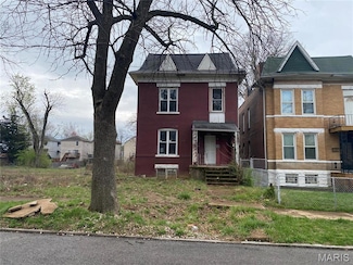 6010 Bartmer Ave, Saint Louis, MO 63112