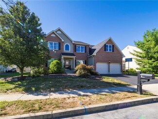 26 Millbrook Ct, Easton, PA 18045