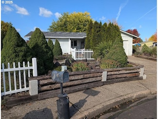 311 SW Jasmine Ct, McMinnville, OR 97128