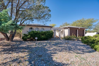 1701 Chelwood Park Blvd NE, Albuquerque, NM 87112