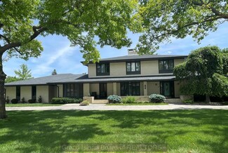 2407 Cottonwood Rd, Grand Island, NE 68801