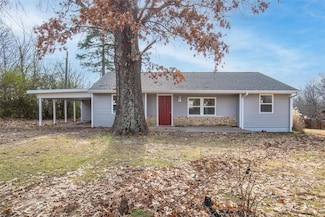 924 Ivadene Dr, Poplar Bluff, MO 63901