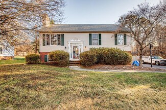 6435 River Crest Dr, Clemmons, NC 27012