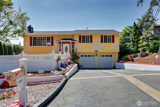 26421 Kingsview Loop NE, Kingston, WA 98346