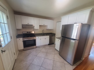 174 Pine St Unit 27, Holbrook, MA 02343