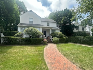 373 Northfield Rd, Woodmere, NY 11598