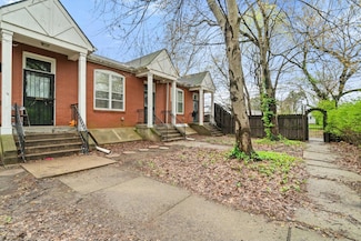 2322 W Chestnut St, Louisville, KY 40211