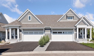 45 Spring Farm Rd, North Oaks, MN 55127