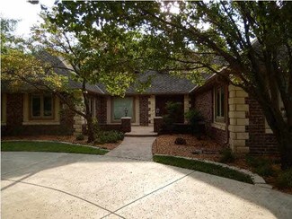 226 S 7th St, Colwich, KS 67030
