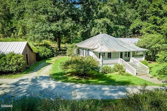 1570 S Helton Rd, Sevierville, TN 37862