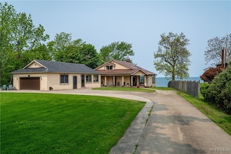 5316 Lake Shore Rd, Hamburg, NY 14075