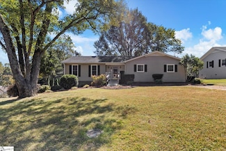410 Holly Ln, Mauldin, SC 29662