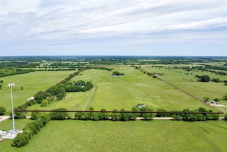1132 County Road 1525, Ector, TX 75439