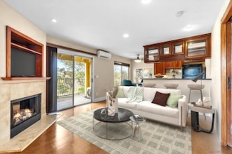 8440 Via Mallorca Unit 220, La Jolla, CA 92037
