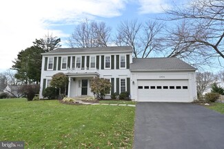 12604 Heritage Farm Ln, Herndon, VA 20171