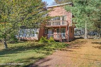 7646 Rainbow Dr, Tobyhanna, PA 18466