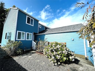 19573 2nd Ave NE, Poulsbo, WA 98370
