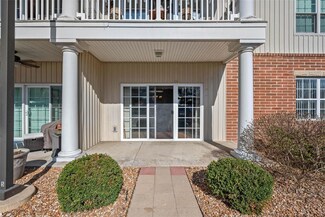 1507 S Old Highway 94 Unit 203, Saint Charles, MO 63303