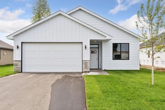 721 Margaret Ave NE, Isanti, MN 55011