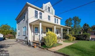 305 W Wayne Ave, Wayne, PA 19087