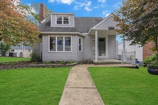 979 7th St, Beaver, PA 15009