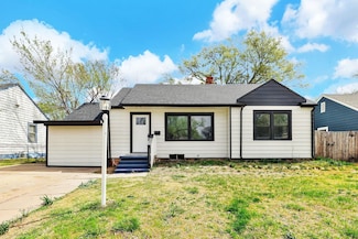 950 N Pinecrest St, Wichita, KS 67208