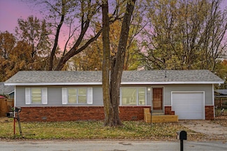 3218 W Latoka St, Springfield, MO 65807