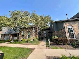 11 Foxcroft Rd Unit 115, Naperville, IL 60565