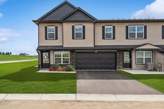3021 Hemlock St, Little Canada, MN 55117