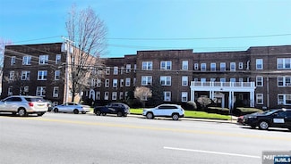 975-995 Teaneck Rd Unit 1M, Teaneck, NJ 07666