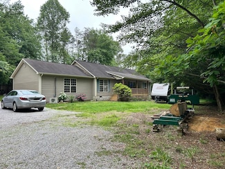 185 Harvey Cemetery Rd, Graysville, TN 37338