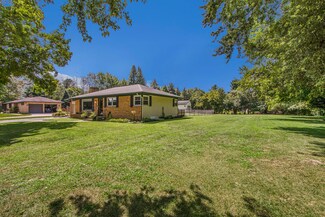 3467 Goodwood Dr SE, Grand Rapids, MI 49546