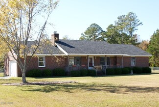 167 Peletier Loop Rd, Swansboro, NC 28584