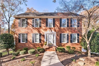 4103 Quarterstaff Ct, High Point, NC 27265