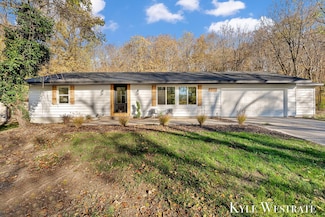 6621 W River Dr NE, Belmont, MI 49306