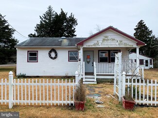 5 Holden St, Little Egg Harbor Township, NJ 08087