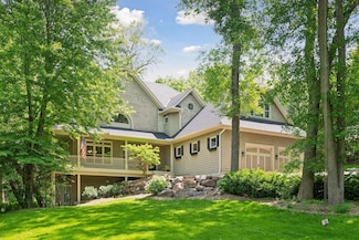 5955 Charleston Cir, Excelsior, MN 55331