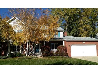 16 Drawbridge Ct, Getzville, NY 14068