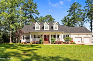759 Island Dr, Chocowinity, NC 27817