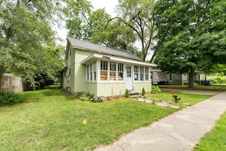 316 W Saint Marys St, Decatur, MI 49045