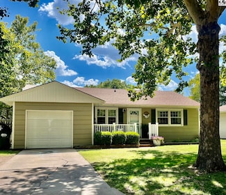 7 Wheatland Dr, Hutchinson, KS 67502