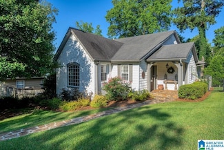 412 Granada Dr, Vestavia, AL 35216
