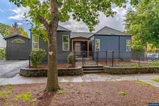 1020 Shipping St NE, Salem, OR 97301