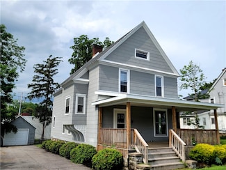 315 W Miller St, Newark, NY 14513
