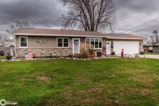 1504 S 2nd St, Marshalltown, IA 50158