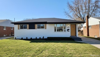 21425 Parkway St, Saint Clair Shores, MI 48082