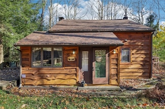 74 Lafayette Trail, Chalk Hill, PA 15421