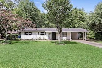 317 Pinewood Dr, Silsbee, TX 77656