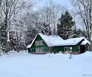6867 Woodland Dr, Great Valley, NY 14741