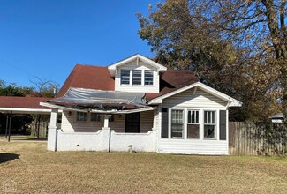 624 SW 5th St, Walnut Ridge, AR 72476